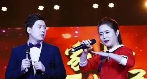 《笑傲江湖》上，一对草根夫妻联手成为了冠军，如今却已离婚
