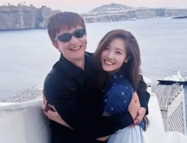 黄轩搬出出租屋，与女朋友要在自己的房子里结婚……
