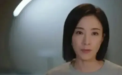 杨怡回TVB了！谁不喜欢她那种大女主风范？《黑色月光》里她姐姐的演技简直是绝了