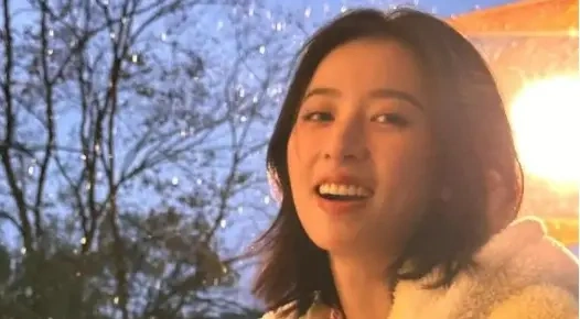 近期在综艺节目《花儿与少年6》中的表现却让她遭遇了前所未有的争议和吐槽