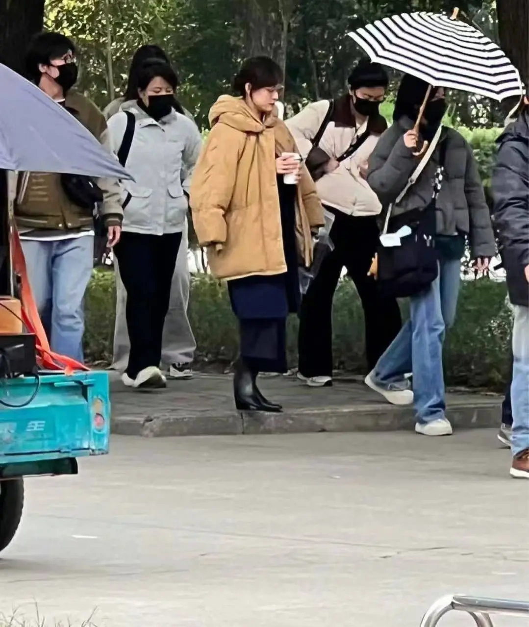 孙俪一件衣服穿了14年，就像孙俪的战袍，网友调侃衣服救过她的命