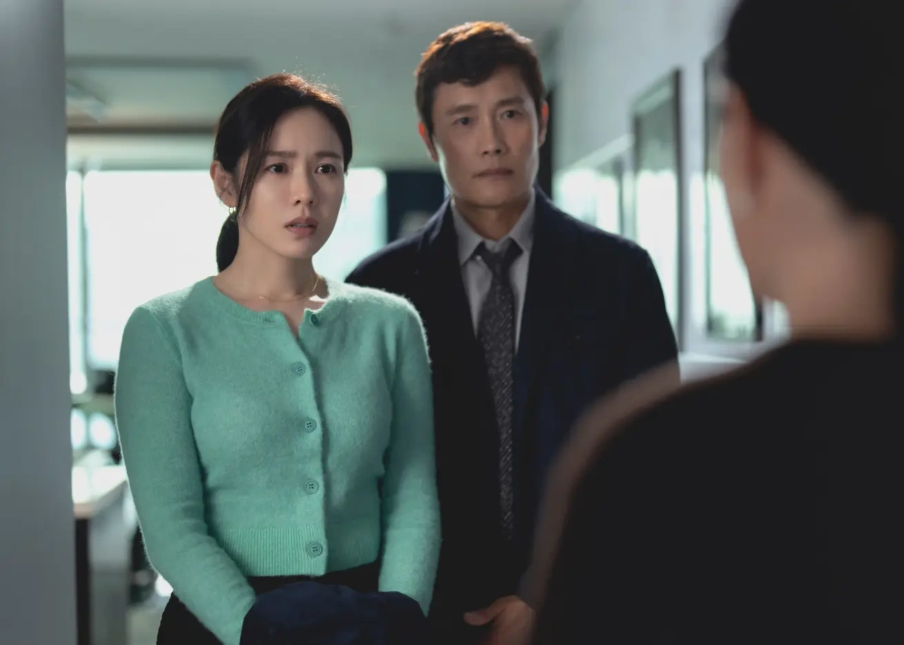孙艺珍新片《无可奈何》在韩国引发两极争议