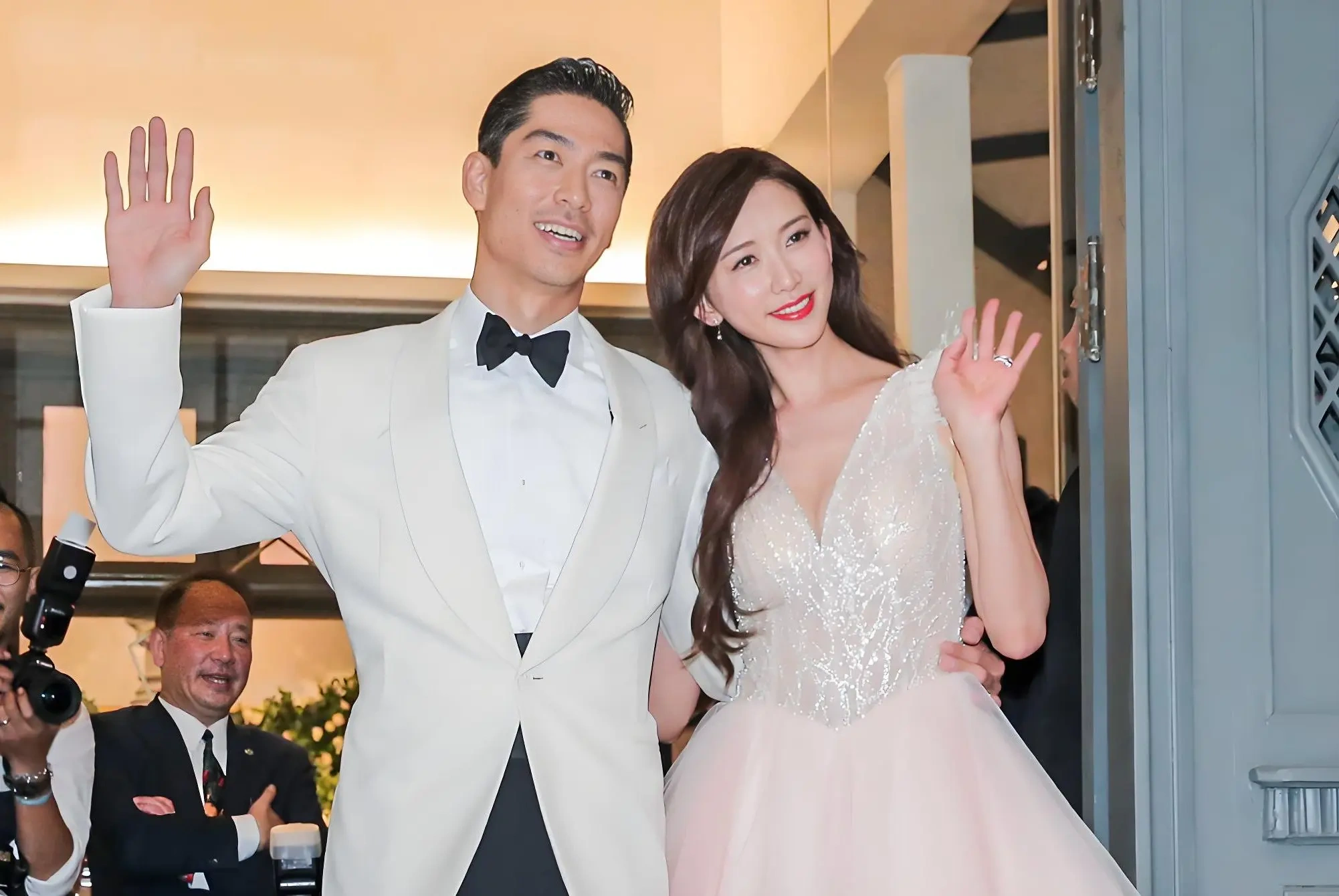 林志玲的婚后生活：一家三口晚上8点睡觉，亲力亲为照顾家庭