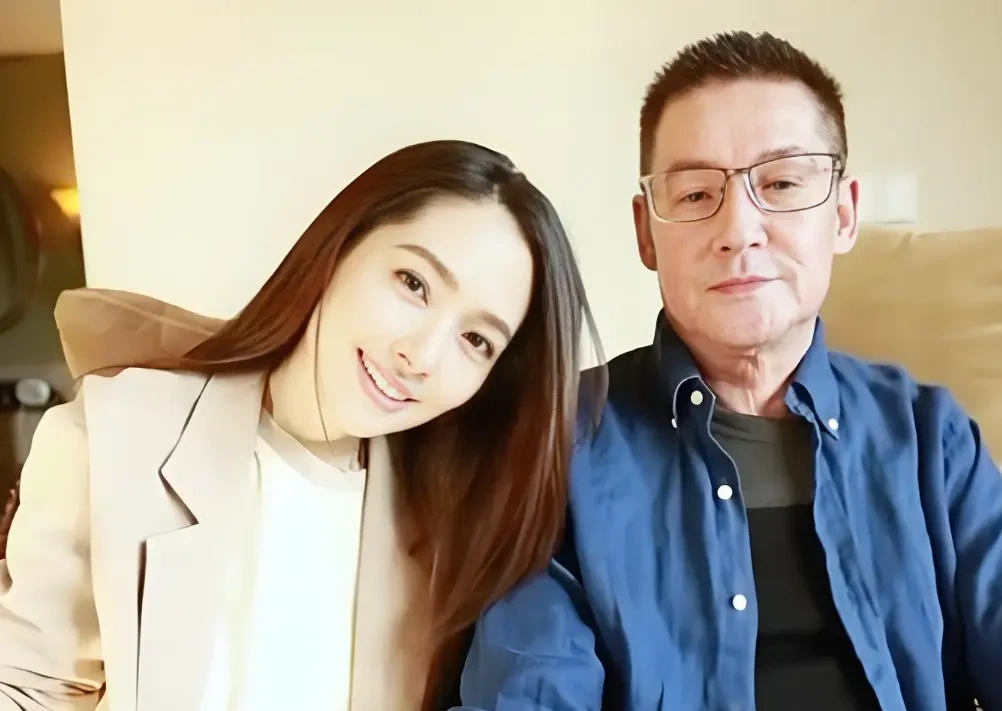 郭碧婷父亲发文为向华强庆生，澄清女儿婚姻传闻!