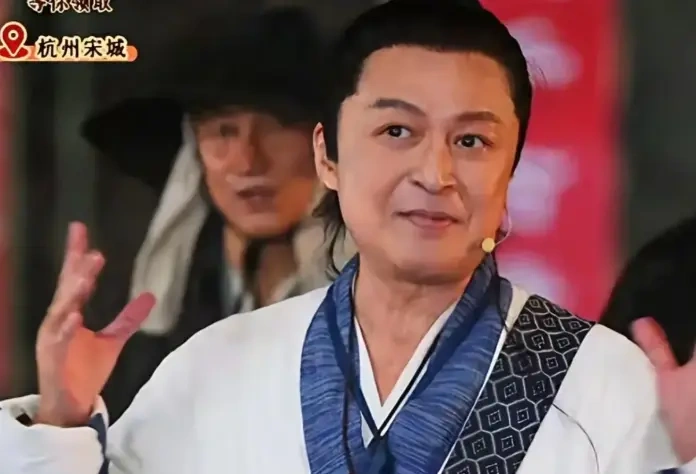 马景涛新恋情惹风波：现任暗讽前妻“太会装”，抚养费矛盾公开化！