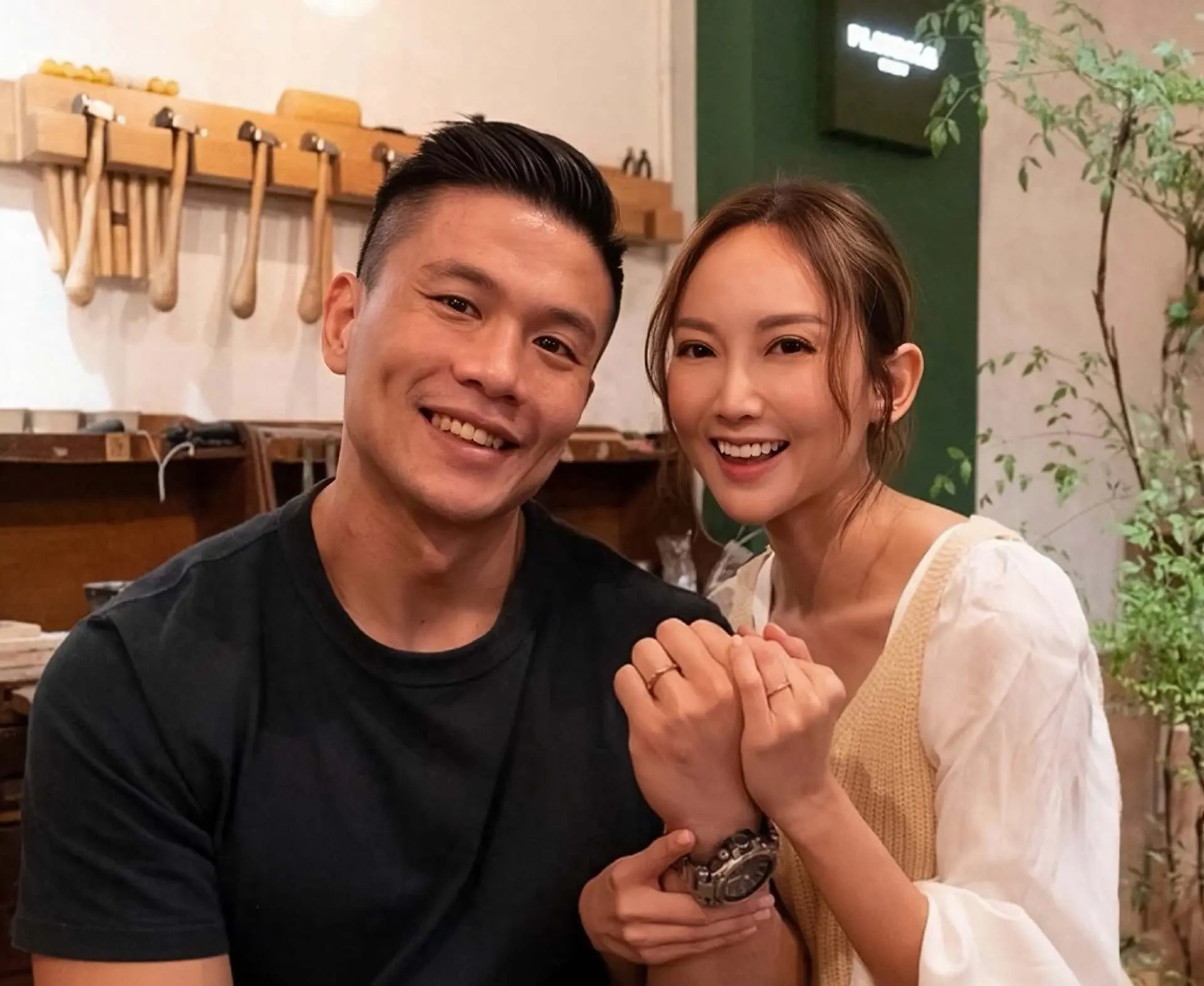 TVB 李绮雯过大礼现场曝光，礼物堆满桌，订婚五年终圆婚礼梦