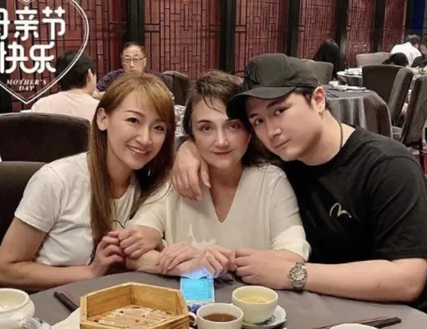 泳汉拒弟媳 Agnes 出席母亲丧礼，态度强硬不留余地