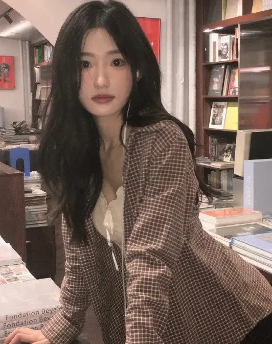 杨雨潼书卷气拉满，灵动又有实力，新生代小花太圈粉