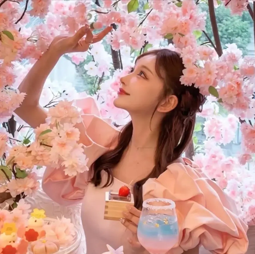 樱花开时，赴一场温柔之约｜明日花绮罗泡泡裙造型太绝