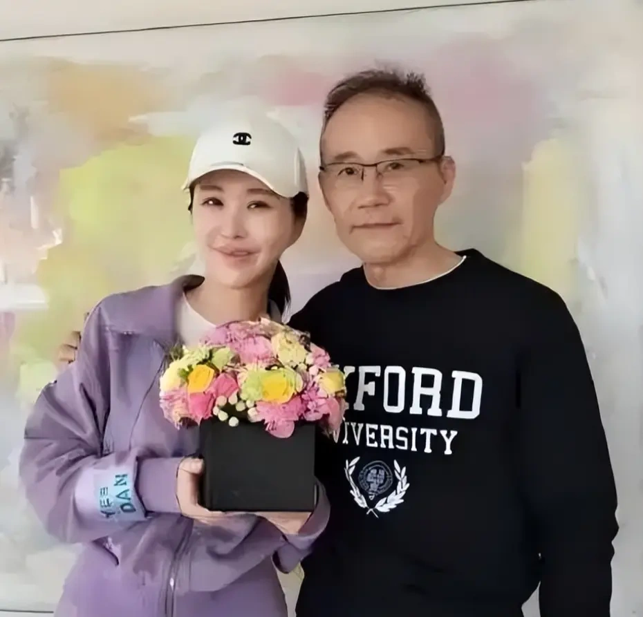 75 岁王石：与小 30 岁娇妻生女，每年运动超 300 天