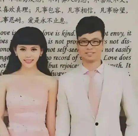 王迅娶小 18 岁美女生一子，成众人眼中人生赢家
