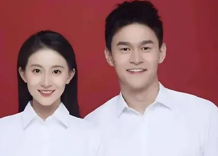 孙杨与张豆豆官宣当爸，一家五口显温馨