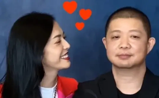 姚晨曹郁同框聚餐，全程无交流似陌生人