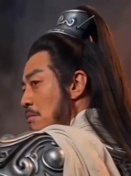 何润东多年坚持健身，不落后外国艺人