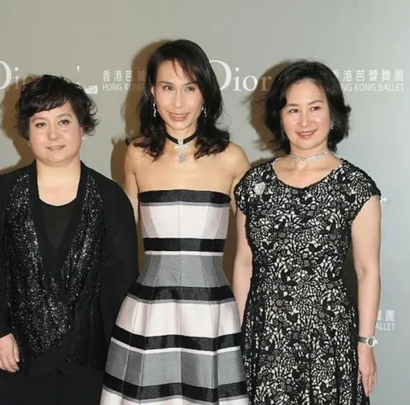 何超琼痛失胞妹，谢绝社交专心处理后事