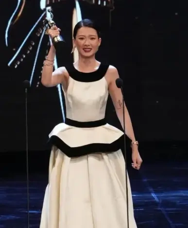 影后海蒂·拉玛：全裸换机会，落魄到只剩25元