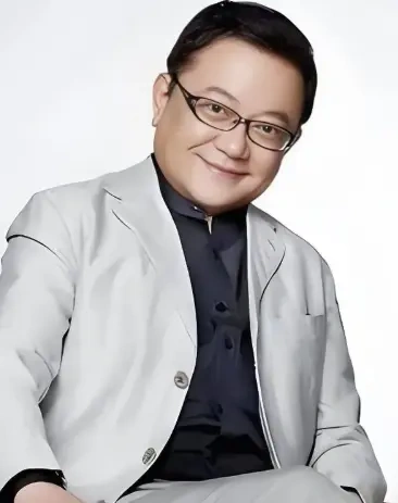 王刚 78 岁仍奔波，只为抚养儿子照料岳父母