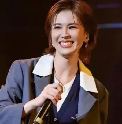 曾沛慈婚后甜蜜 与圈外丈夫孙立衡相守四年