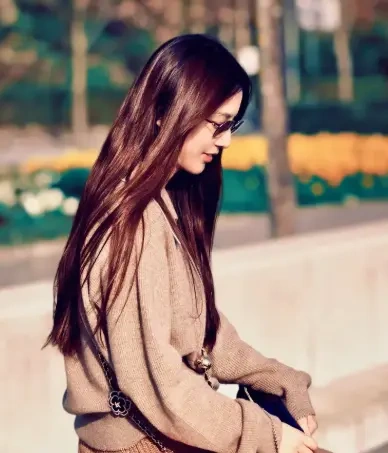 黄圣依晒瑞士游学美照 离婚后深耕学业