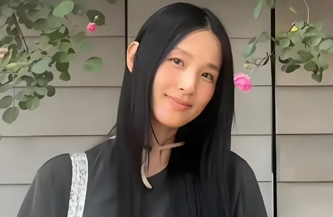 赵霁近况曝光！38岁林宛瑜瘦弱忧郁，最新动态已开始带货