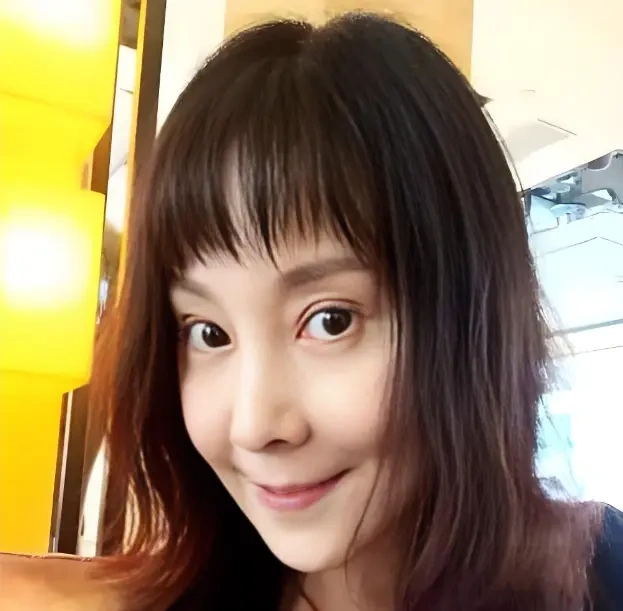 87版晴雯扮演者安雯，历经人生起落，如今定居北京安稳度日