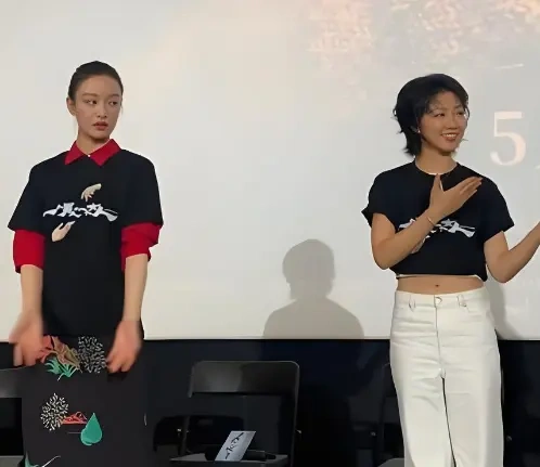 没有滤镜的舞台直出，黄渤倪妮颜卓灵跳舞差距一目了然