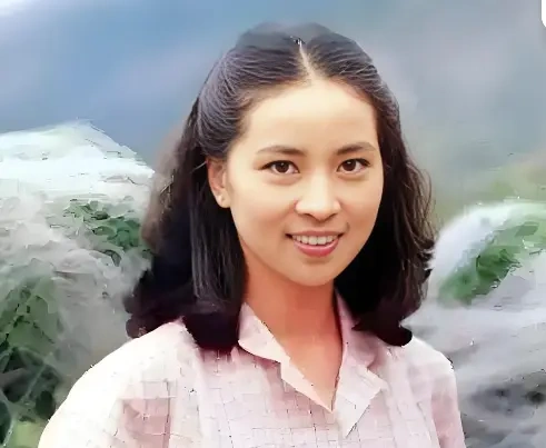 不翻旧账，林凤娇年轻时的照片，藏着成龙选老婆的标准