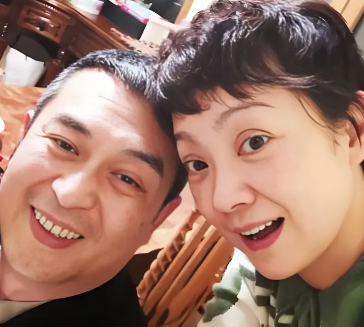 56岁张嘉益近况曝光 二婚娶王海燕如今生活安稳