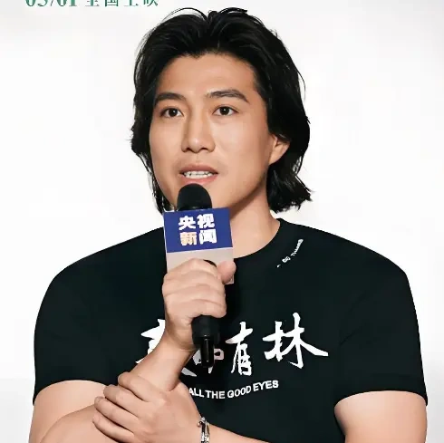 《祝你平安》32年后重回录音棚 孙悦夏之光唱哭导演郑执