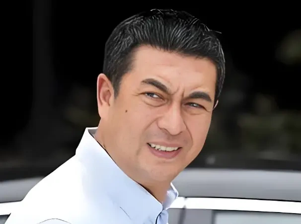 央视九字评价张嘉益只字不提演技 眼泪比台词更有力量