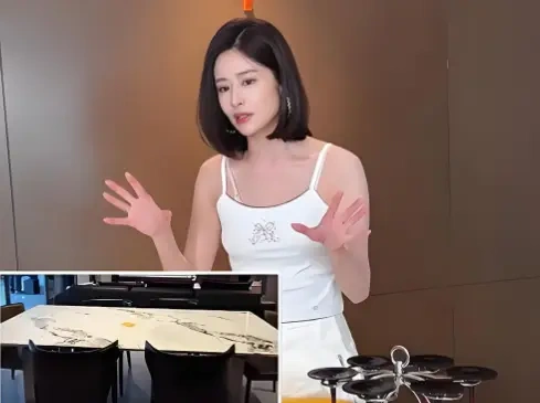 颖儿昆明租万元豪宅，上百个快递堆满过道，曾经的“AA制”铁公鸡变潇洒了