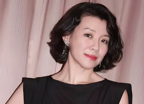 44岁靠“大娘子”爆红，刘琳说红得晚点也挺好，37年零绯闻婚姻更难得