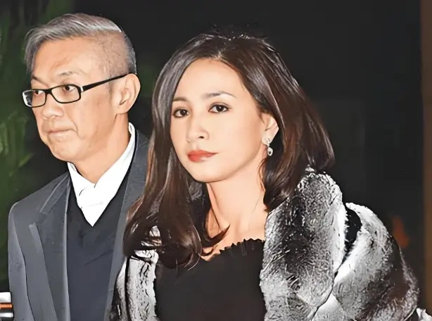58岁吴婉芳近况曝光 丈夫去世9年，她把三个子女培养成才，自己活成最美婆婆