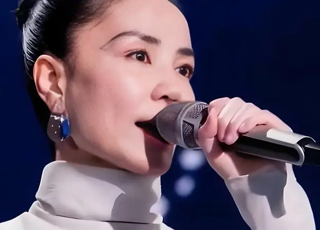 张艺谋都请不动王菲，孙浩凭什么一通电话解决？真相不是面子，是三十年交情