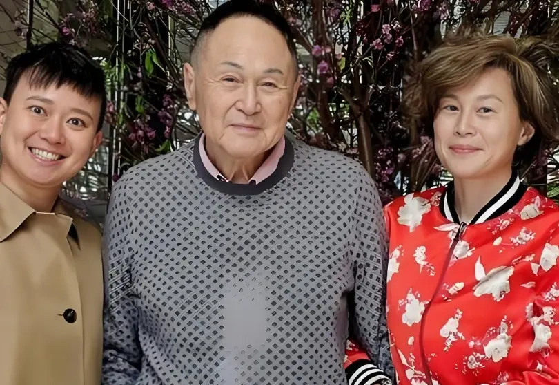 赵式芝结束7年同性婚姻，如今携小学同学获富豪父亲认可