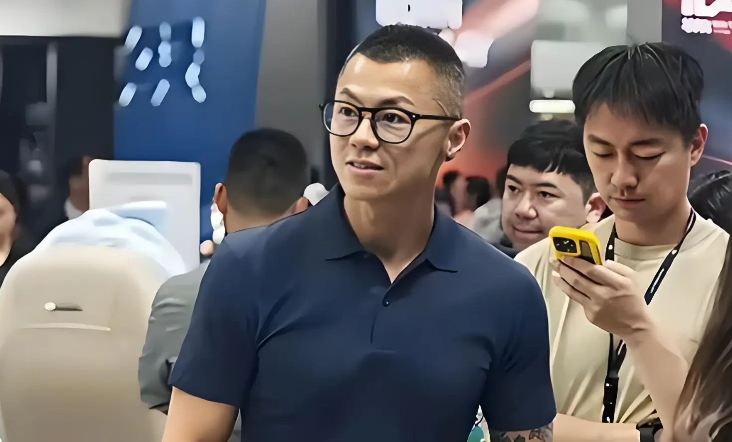 沉寂 180 天正式回归！陈震首发健身视频避开车评