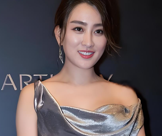 同陷人生低谷：李小璐失落无戏可拍，马苏却已迎来事业高光