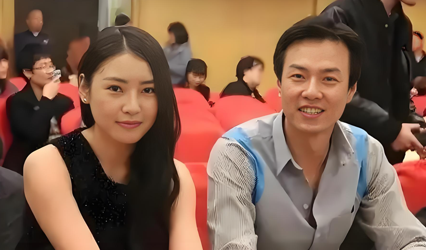 戏外专一顾家！50岁朱铁，藏着最干净的娱乐圈底色