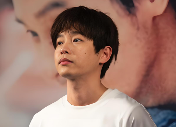 彭昱畅《摇太阳》征服韩国观众，一个被低估的年轻演员终于被看见了