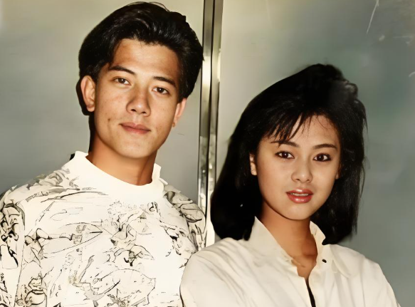 郭富城唯一公开承认的初恋复出了！退圈33年57岁回港，提旧情只说“40年前的事”