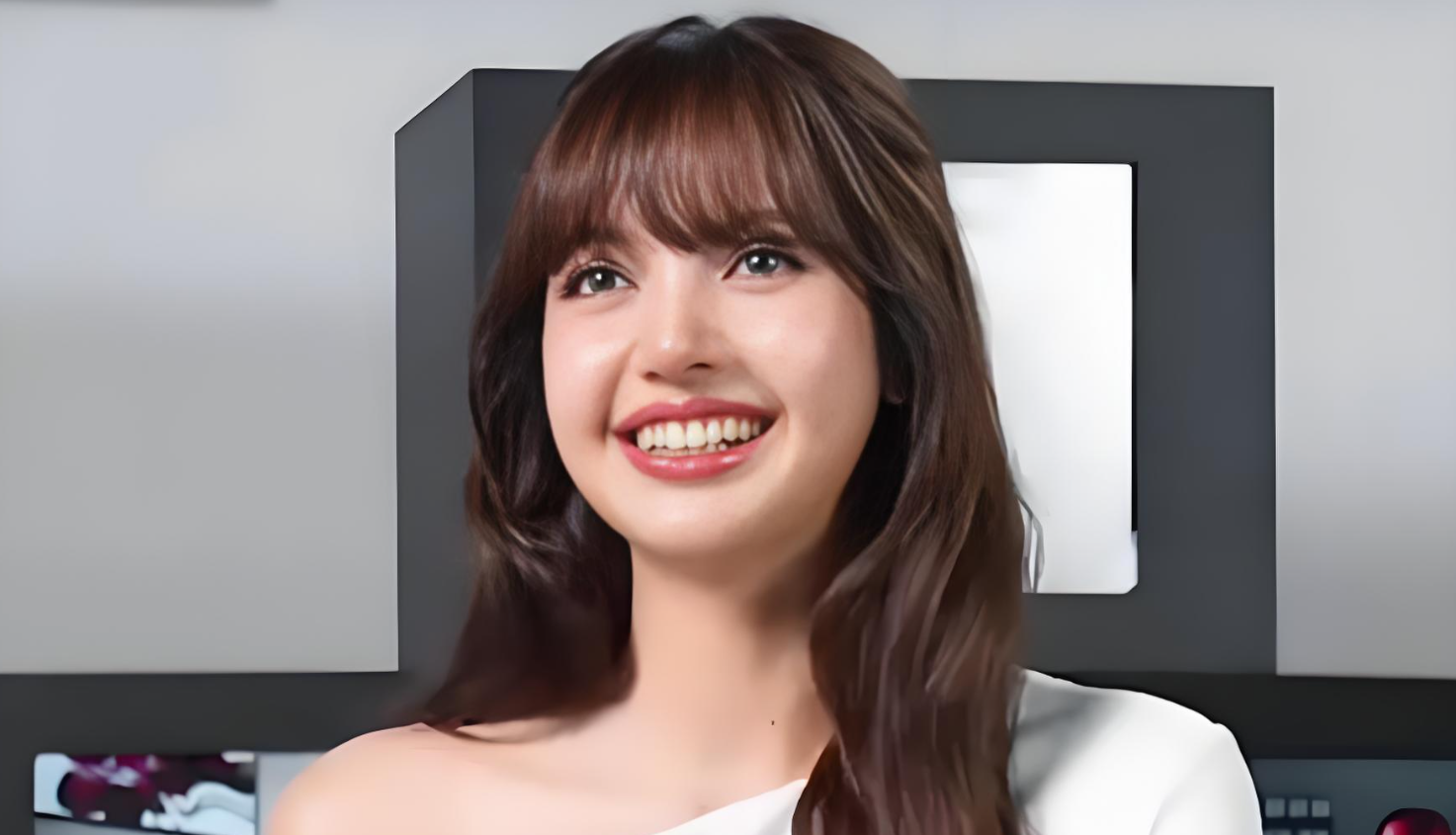 泰媒生图曝光！脱离韩式包装 Lisa 面部状态引发全网热议
