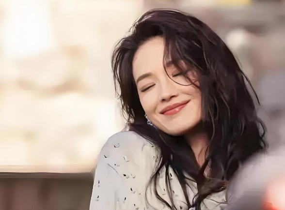 余静萍拿下最佳摄影，台下泪崩的舒淇才是那个最勇敢的女孩