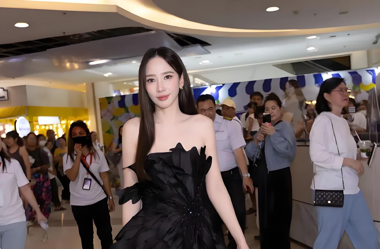 Aump解释缺席婚礼缘由，击碎不合传闻尽显高情商
