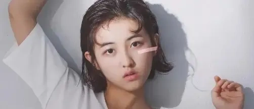 学霸人设崩塌，和塌房爱豆同居，张子枫以这种方式败坏路人缘