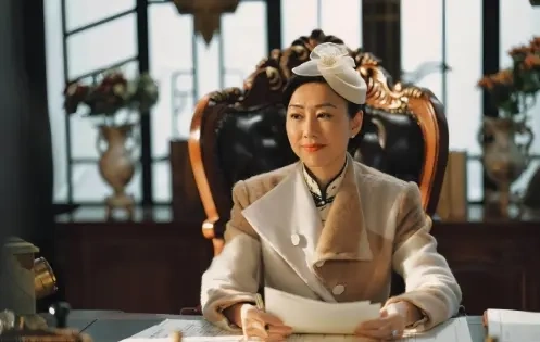 《巾帼英雄之悬崖》首播，黎耀祥胡定欣主演