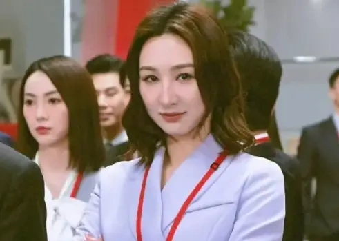 TVB知名女星真空上阵险走光，人气高涨通告不断