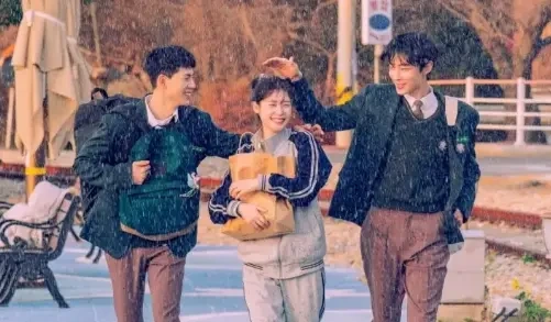 韩版《以家人之名》开播，女主演技，确实不太好
