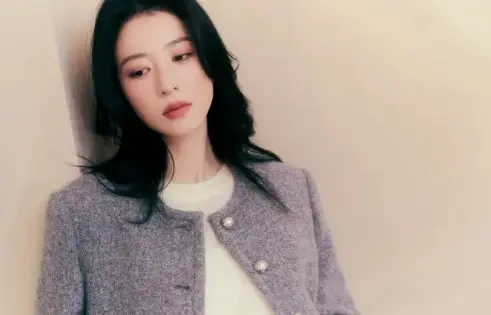 周雨彤回应花学了：在反思，心情有点复杂