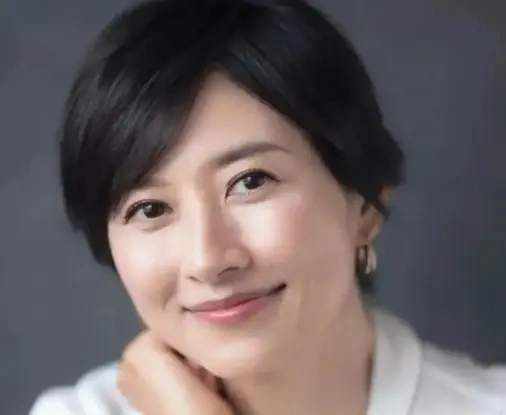 又一豪门婚姻破裂！46岁女星菊川怜因家暴离婚