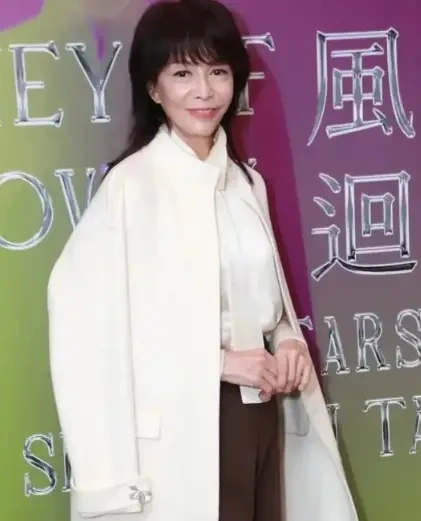 郑裕玲因黄子华的邀请压力过大，称他每部戏都过亿